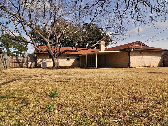 Featuring a huge backyard surrounded by a privacy fenced, th