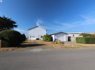 330 2nd St SW, Bandon, OR 97411