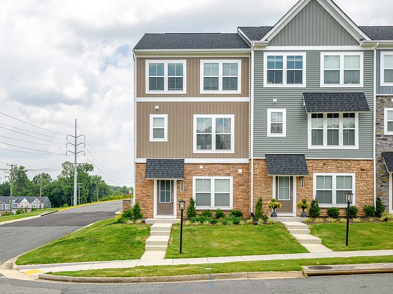 2023 Wood Owl Way — Photo 1