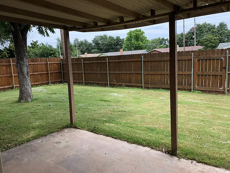 3869 Honeysuckle Ln — Photo 23