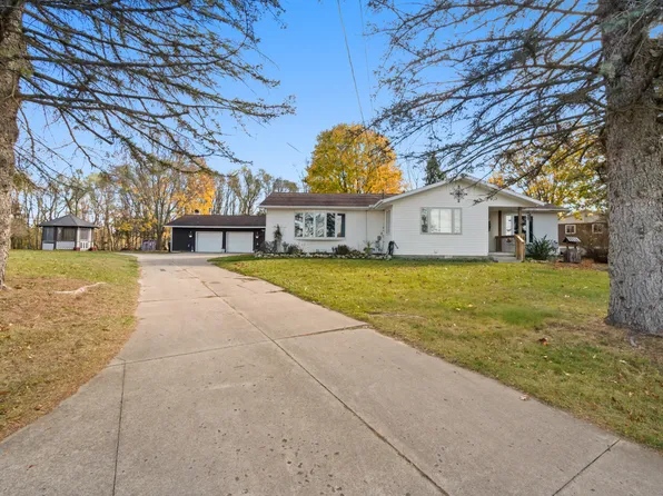 115 Olcott Lake Dr, Jackson, MI 49201