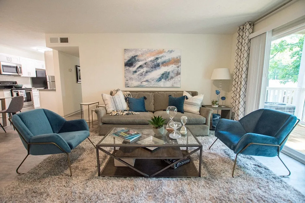Icon Avondale Apartments — Photo 1
