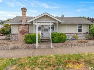 732 N College St, Newberg, OR 97132
