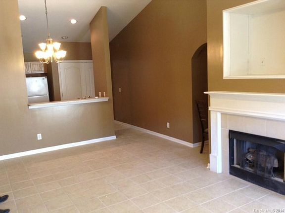 4th image of 2343 Brendon Patrick Ct #2343