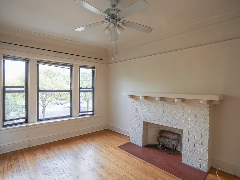 845 W Dakin St #2 — Photo 1