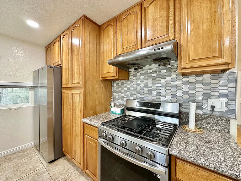 13103 Beach St — Photo 7