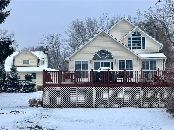 5653 E Davey Rd, Brewerton, NY 13029