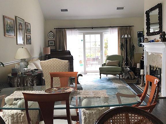 Vaulted Ceilings & Fireplace