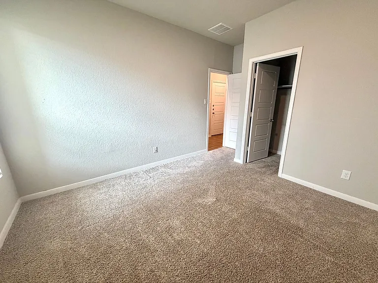 153 Nespral Dr — Photo 12