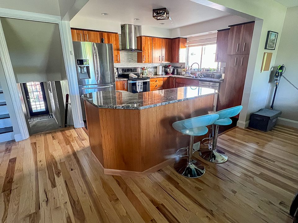 Open floor plan kitchen area.