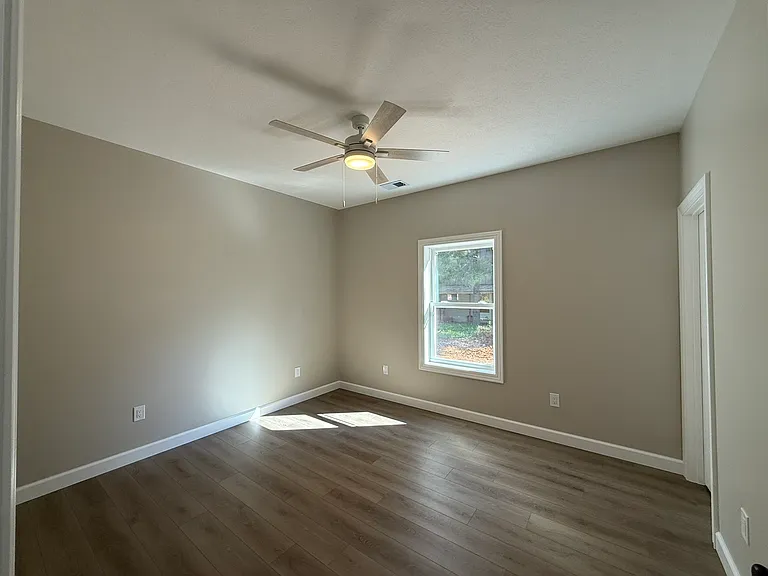 3417 S Knightridge Rd — Photo 4