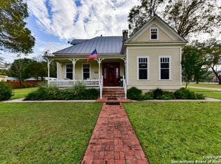 409 Broadway, Comfort, TX 78013