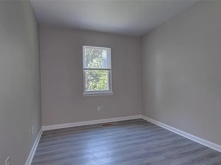 657 Aubrey Dr — Photo 23