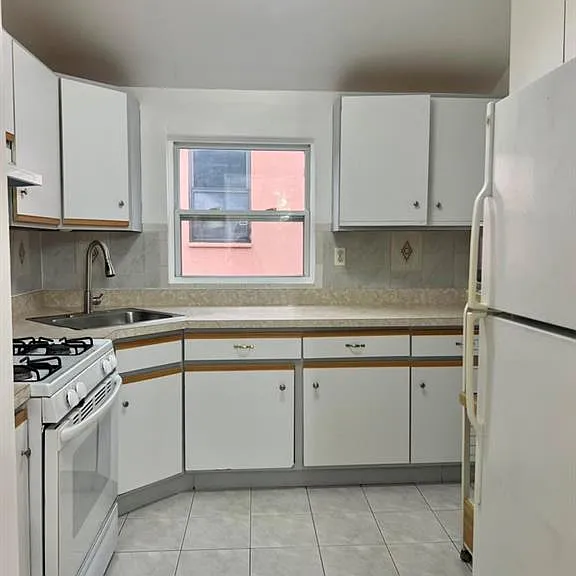 670 Schenck Ave #2 — Photo 8