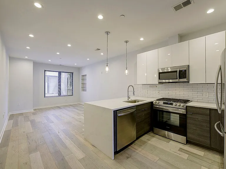 721 Kennedy St NW #3 — Photo 2