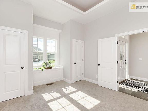 3rd image of 6717 Arapahoe Dr