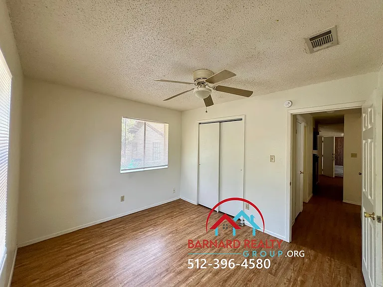 809 Allen St — Photo 11