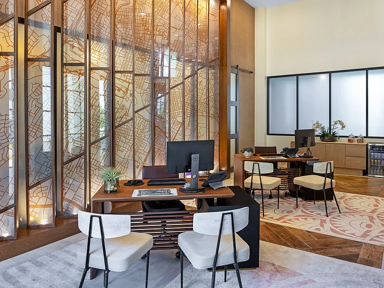 Lakeline_amenity_leasing office
