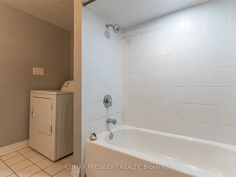 17 Manitou Cres #BASEMENT — Photo 10