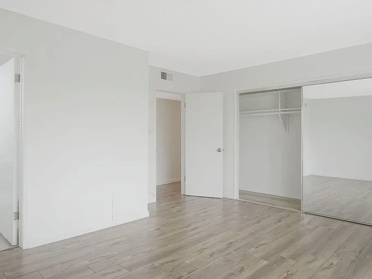 Ample closet space and mirrors. 

IMAGES: Model Unit -Vacant units might differ slightly, inquire within for images/video from our manager