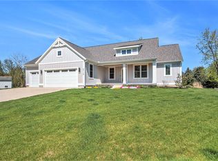 6718 Bauer Rd, Hudsonville, MI 49426