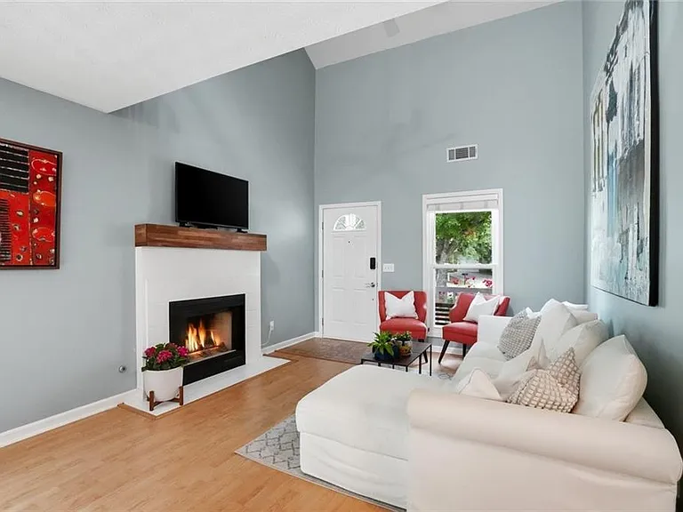 430 Feyston Ct — Photo 7