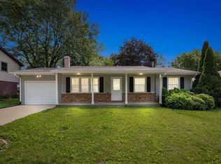 818 Keswick Dr, Iowa City, IA 52246