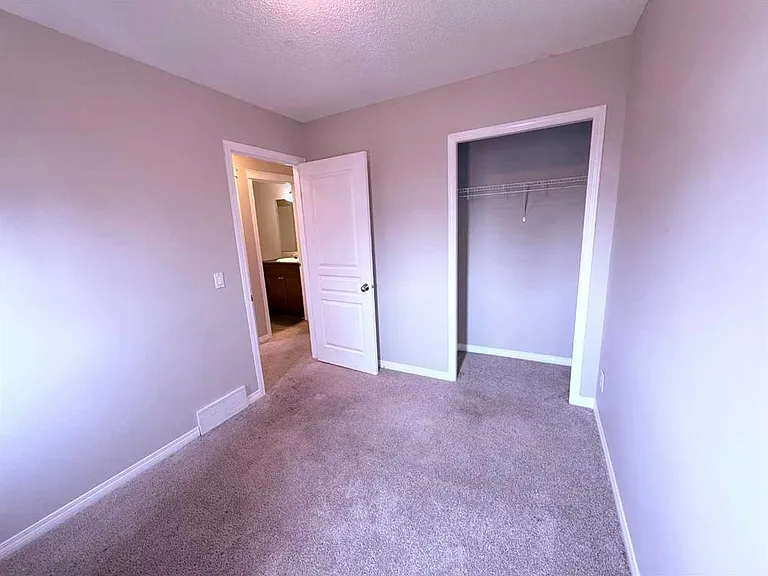 952 Taradale Dr NE — Photo 14