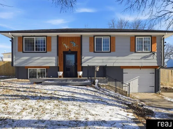 4001 N 212th St, Elkhorn, NE 68022