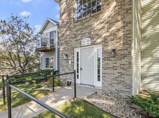 2817 Cimarron Trl, Madison, WI 53719