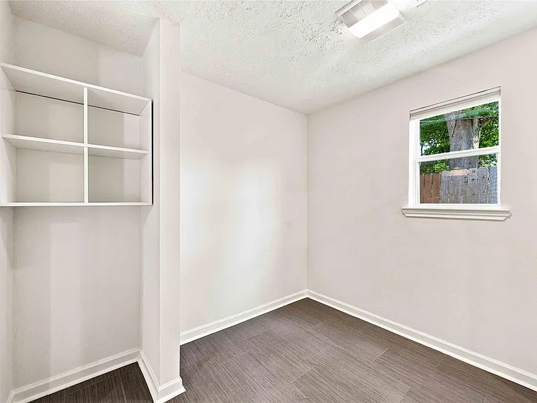 6215 Queensloch Dr — Photo 23