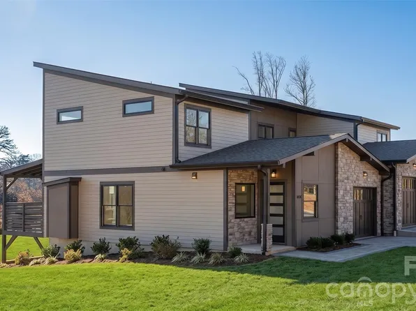 514 Sunset Villas Ln, Asheville, NC 28804