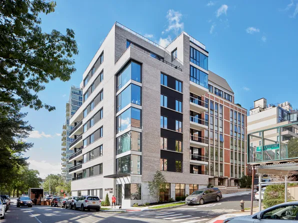 3707 Blackstone Avenue image 33 of 35