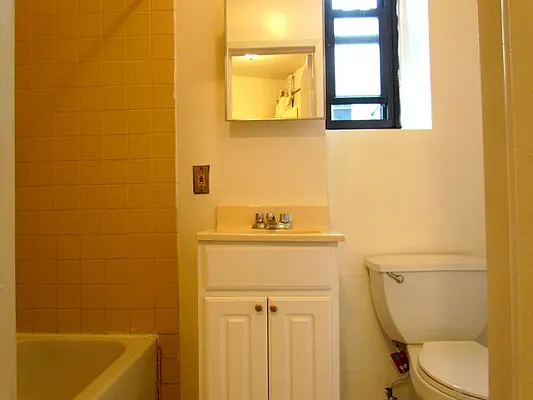 Rented by Landmark Real Estate | media 23