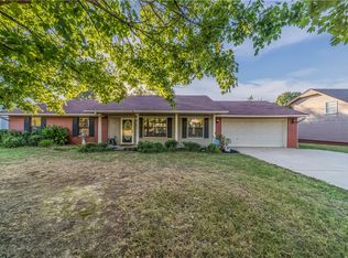1502 Jennifer St, Springdale, AR 72762