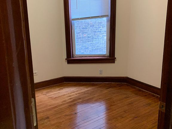 4th image of 1905 N California Ave #1