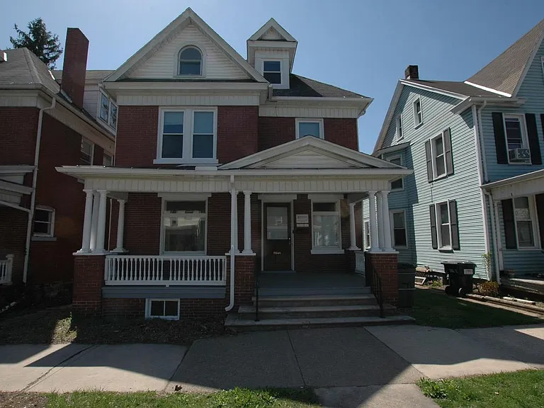 1516 Mifflin St — Photo 1
