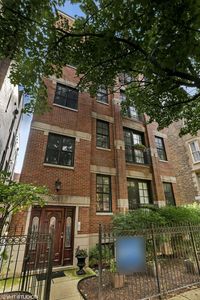 901 W Fletcher St APT 3, Chicago, IL, 60657
