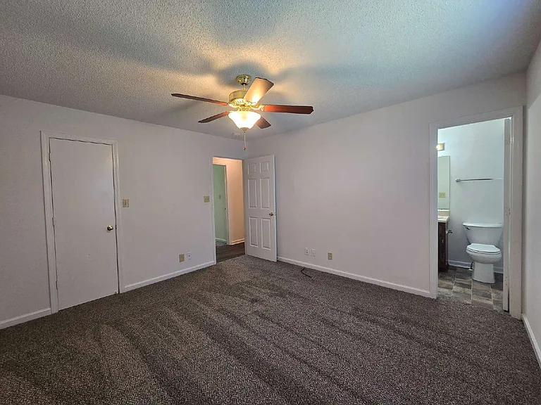 2408 N Ford St — Photo 10