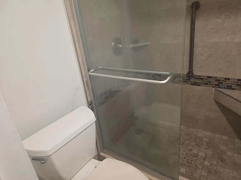 959 SE 2nd Ave #105 — Photo 8