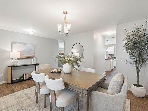 4th image of 1316 Aurora Glen Dr