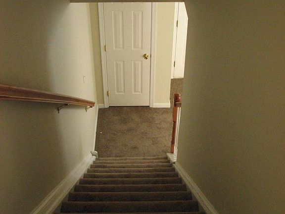 5th image of 209 Danielle Ln