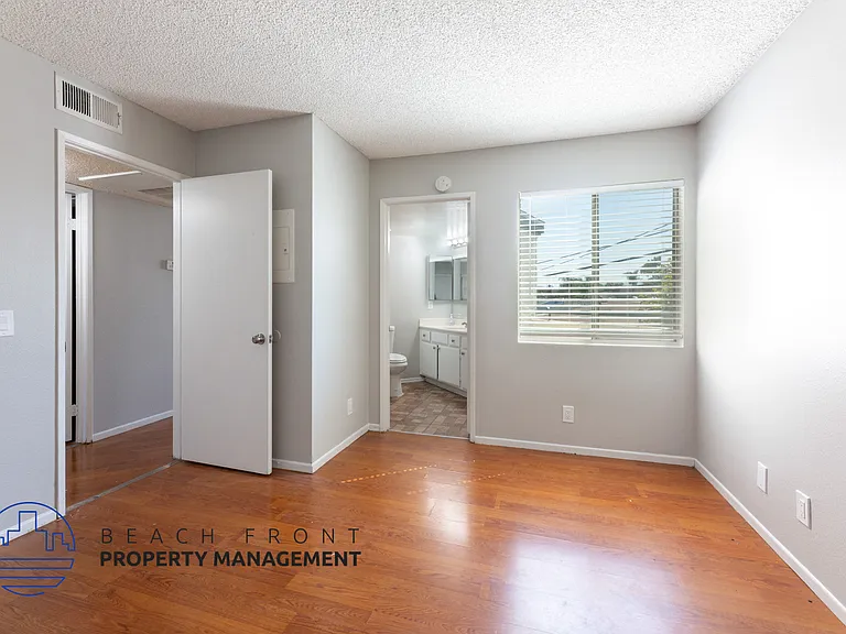 7739 Bradwelll Ave. — Photo 23