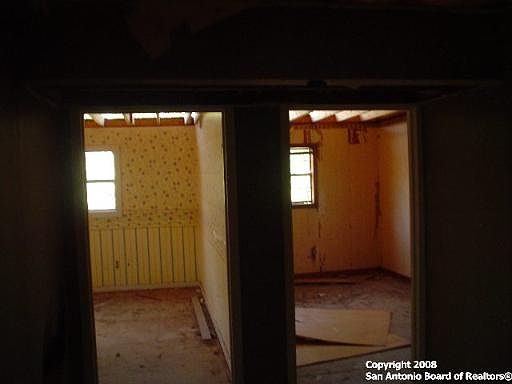 5th image of 1715 MOUNT JOY