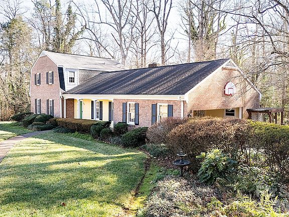 2nd image of 245 Spicewood Ln #25