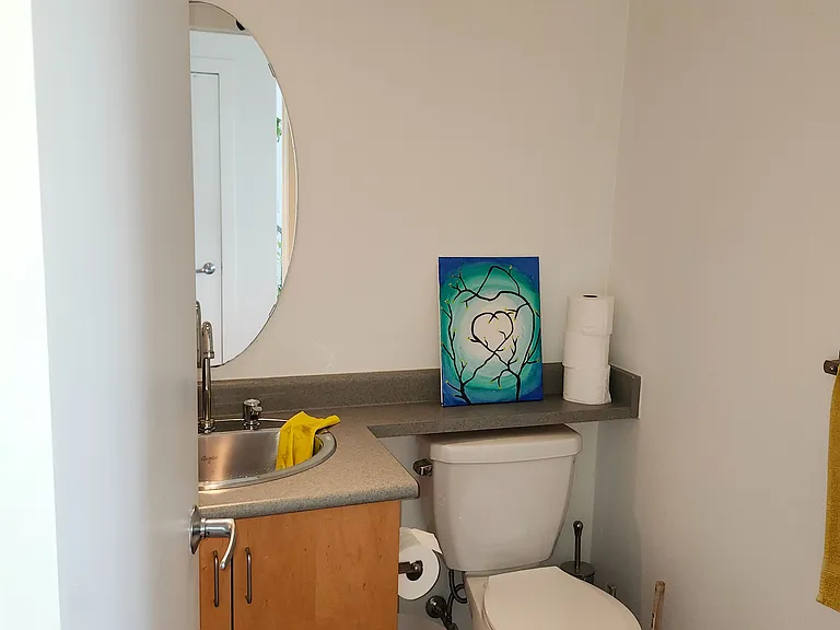 800 King St W #619 — Photo 13