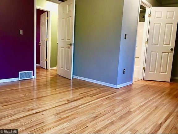 5th image of 40 River Woods Ln