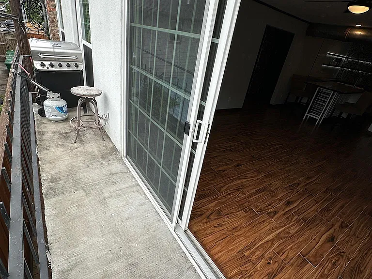 1909 Brun St #5 — Photo 37