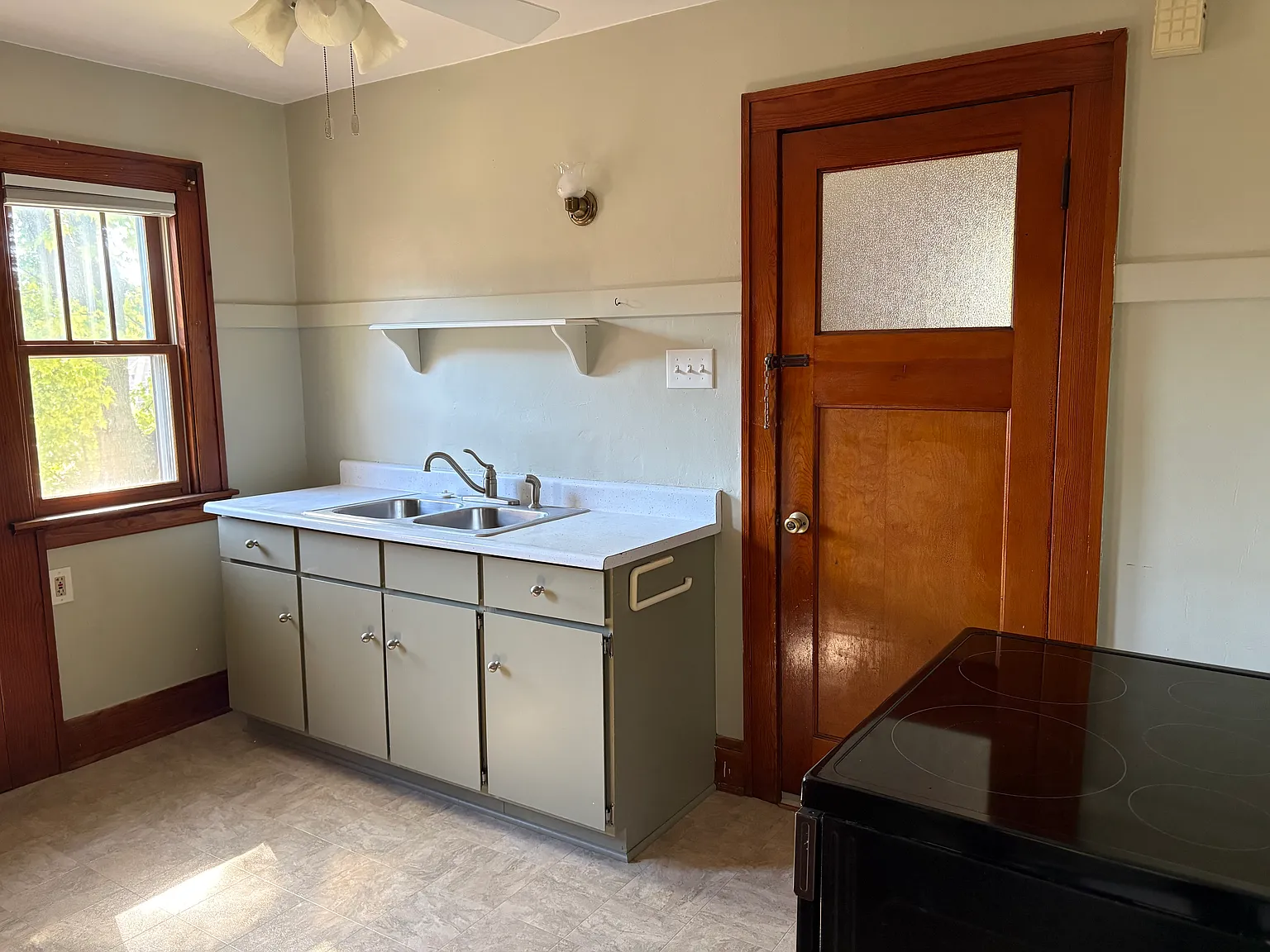 2 bed, 740 sqft, $1,600 — Photo 4