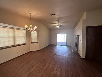 1020 Madeline St — Photo 4